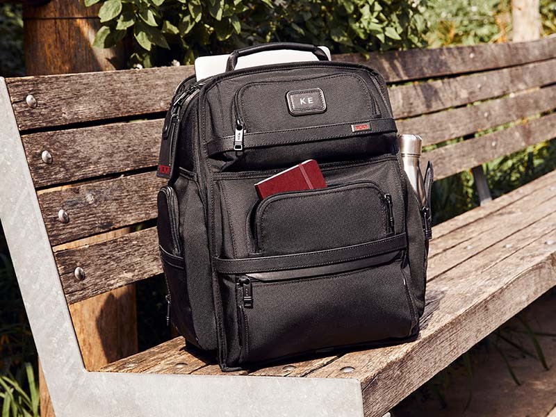 Shop TUMI and discover the best gifts for office workers, commuters, and fashionable business travelers. From work totes to computer backpacks, we have it all.
